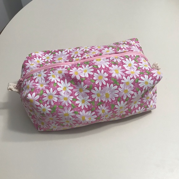 handmade Handbags - Pink Daisy Flower Makeup Bag